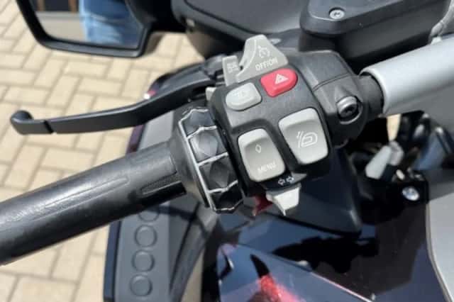 BMW R 1200 RT (2016) thumbnail 3