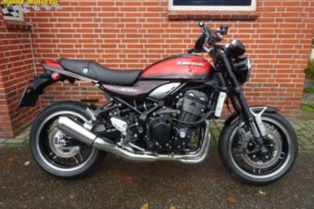 Kawasaki Z900RS (2018) thumbnail 1
