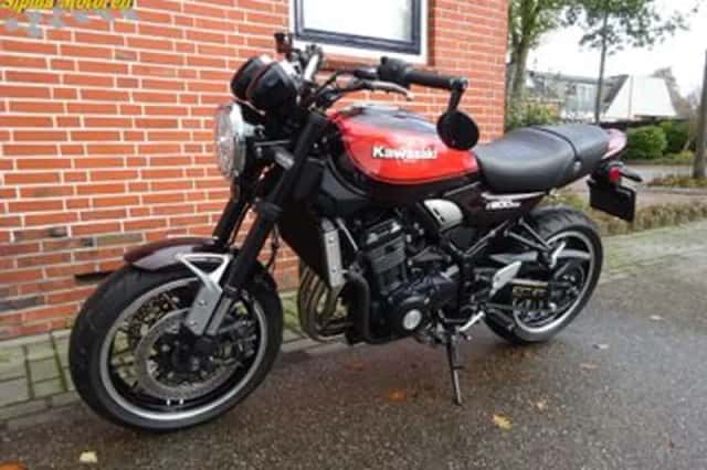 Kawasaki Z900RS (2018) thumbnail 3