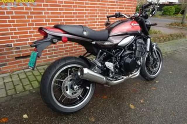 Kawasaki Z900RS (2018) thumbnail 6