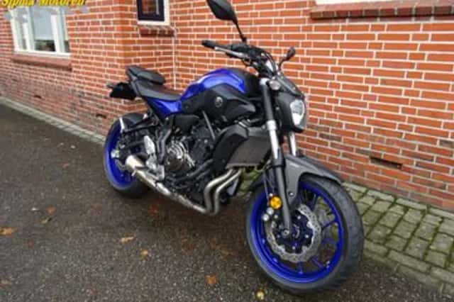 Yamaha MT-07 (2017) thumbnail 3