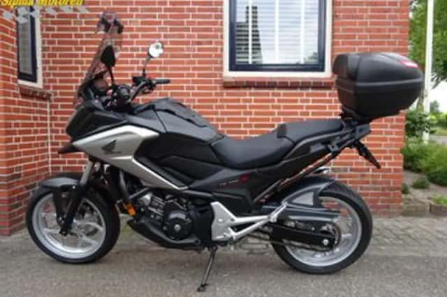 Honda NC750X (2017) thumbnail 2