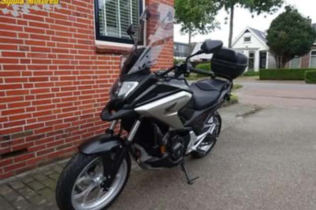 Honda NC750X (2017) thumbnail 3
