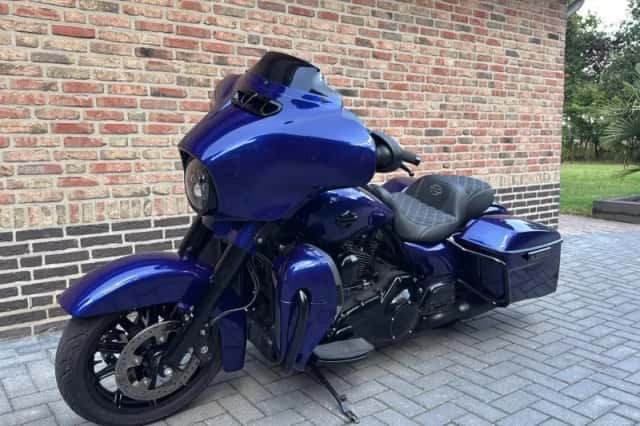Harley-Davidson Street Glide 103 (2016) thumbnail 2