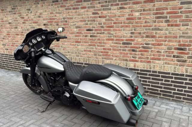Harley-Davidson Street Glide 103 (2016) thumbnail 3