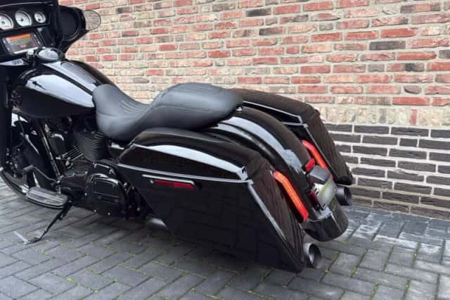 Harley-Davidson Street Glide 103 (2014) thumbnail 3