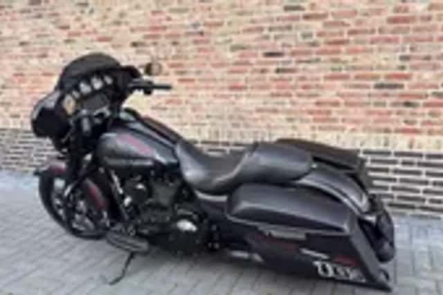 Harley-Davidson Street Glide (2014) thumbnail 3