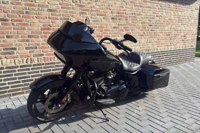 Harley-Davidson Road Glide (2020) thumbnail 3