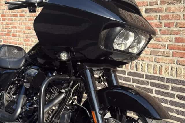 Harley-Davidson Road Glide (2020) thumbnail 6