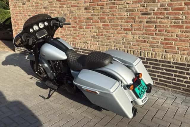 Harley-Davidson Street Glide 103 (2016) thumbnail 4