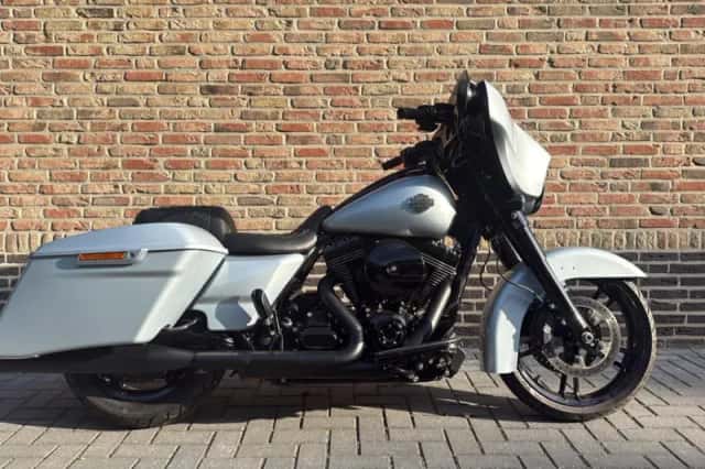 Harley-Davidson Street Glide 103 (2016) thumbnail 5