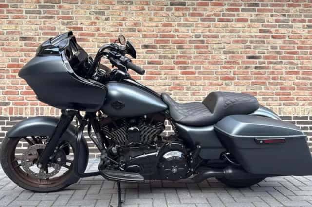 Harley-Davidson Road Glide 103 (2016) thumbnail 1
