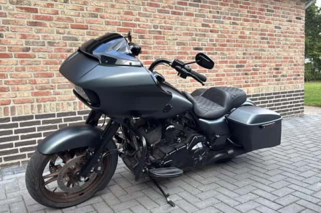 Harley-Davidson Road Glide 103 (2016) thumbnail 2