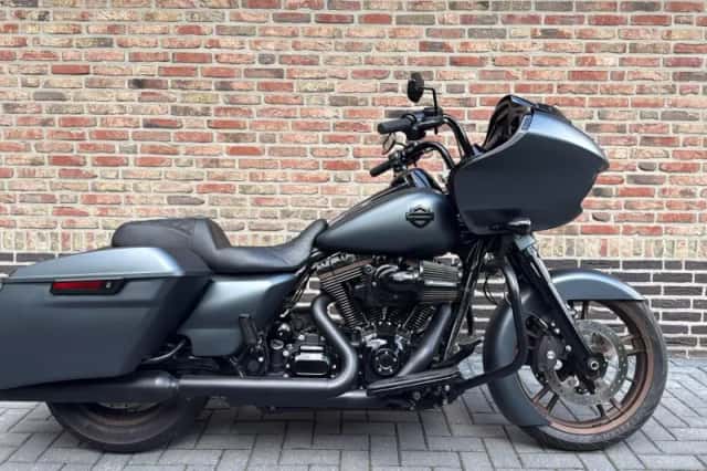 Harley-Davidson Road Glide 103 (2016) thumbnail 4