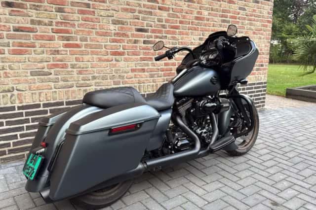 Harley-Davidson Road Glide 103 (2016) thumbnail 6