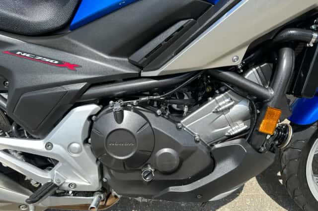 Honda NC750X (2019) thumbnail 2