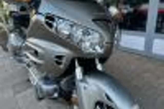 Honda GL1800 Neem contact met ons op of kom langs om hem te (2002) thumbnail 4