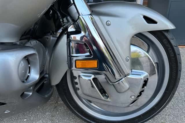 Honda GL1800 GOLDWING (2002) thumbnail 6