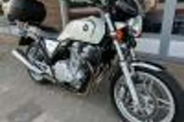 Honda CB1100A Neem contact met ons op of kom langs om hem te (2013) thumbnail 5