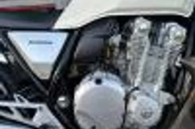 Honda CB1100A Neem contact met ons op of kom langs om hem te (2013) thumbnail 6