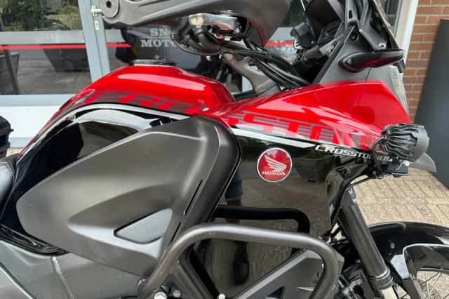 Honda VFR 1200 X Crosstourer (2017) thumbnail 2