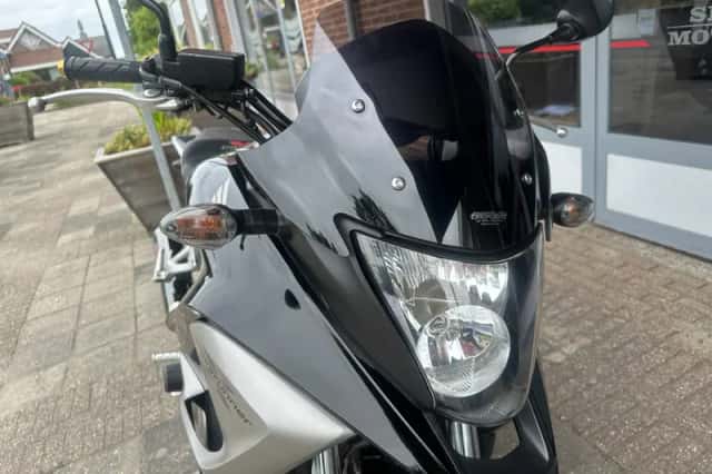 Honda VFR 800 X Crossrunner (2011) thumbnail 3