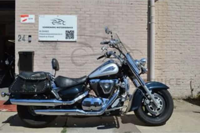 Suzuki 1500 Intruder (1999) thumbnail 1