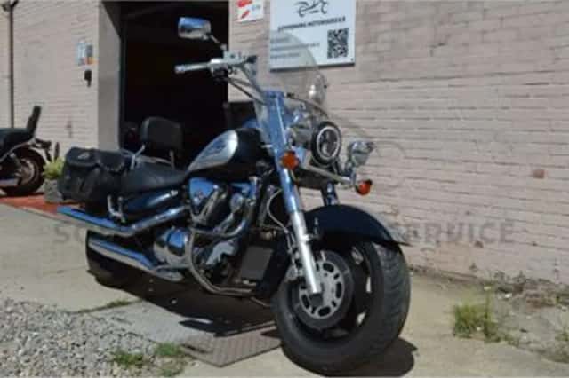 Suzuki 1500 Intruder (1999) thumbnail 2