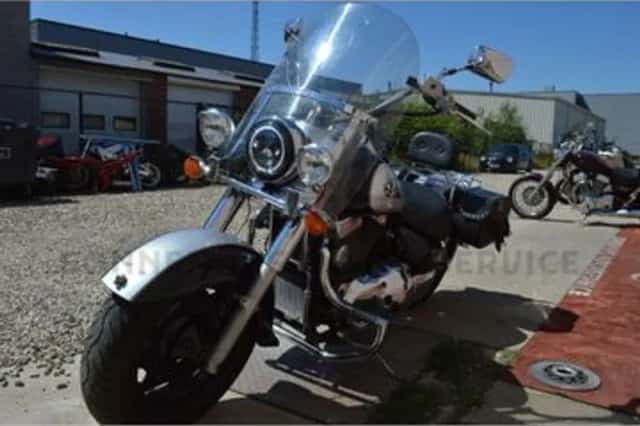 Suzuki 1500 Intruder (1999) thumbnail 4