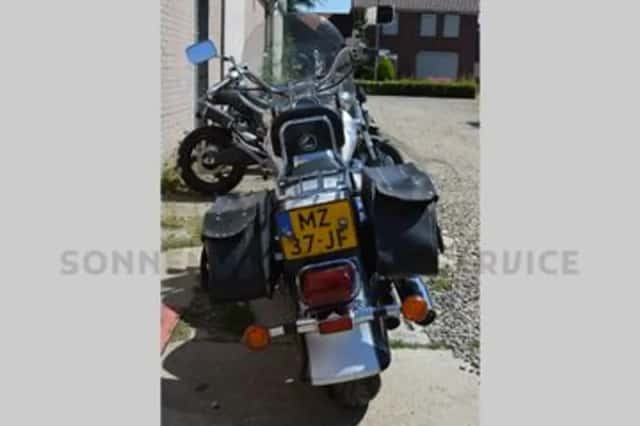Suzuki 1500 Intruder (1999) thumbnail 6