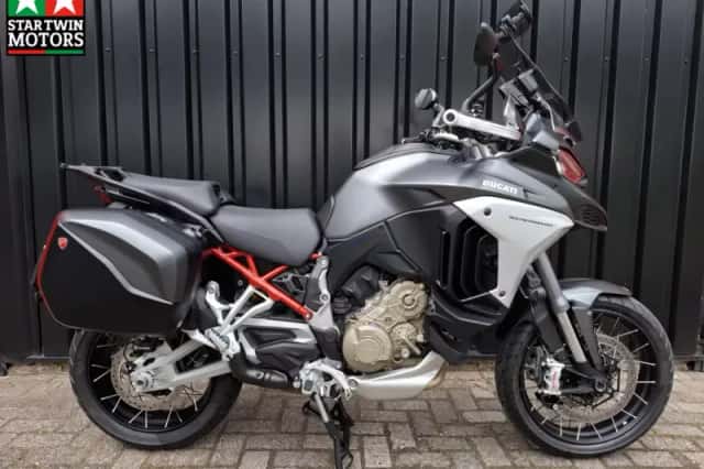 Ducati Multistrada V4S (2021) thumbnail 1