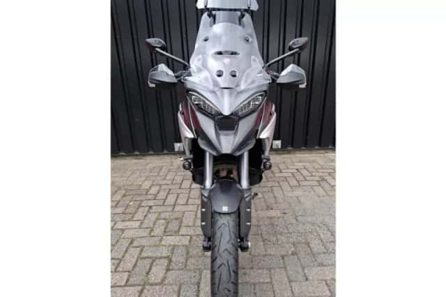 Ducati Multistrada V4S (2021) thumbnail 3