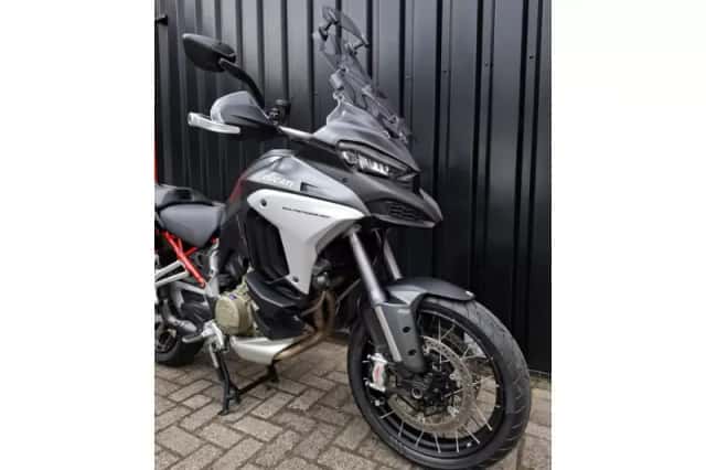 Ducati Multistrada V4S (2021) thumbnail 6