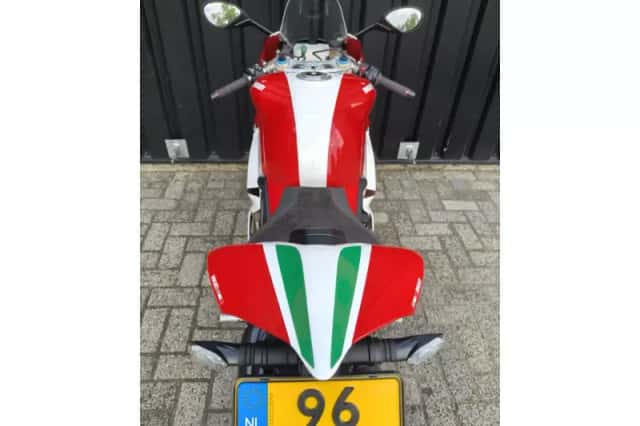Ducati Panigale V4 Speciale (2019) thumbnail 5