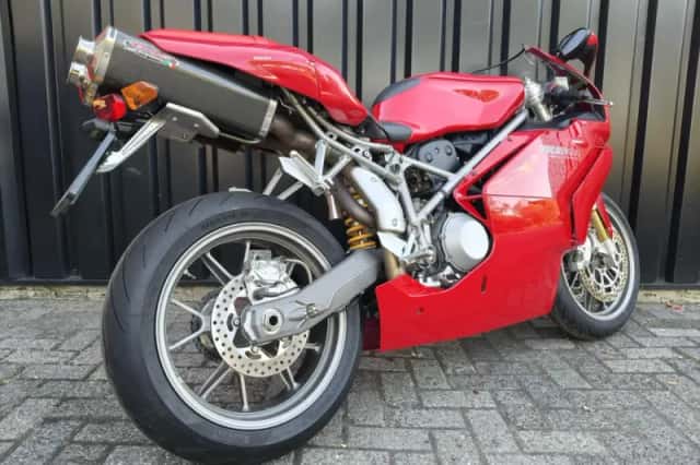 Ducati 999 (2004) thumbnail 3