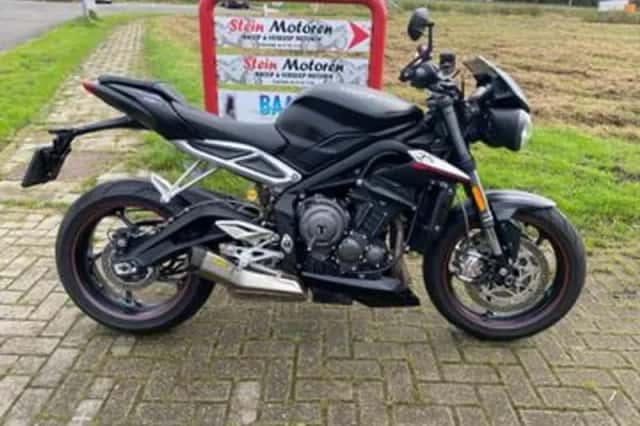 Triumph Street Triple RS (2019) thumbnail 1