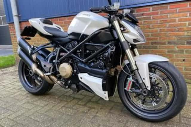 Ducati Streetfighter 1098 (2010) thumbnail 3
