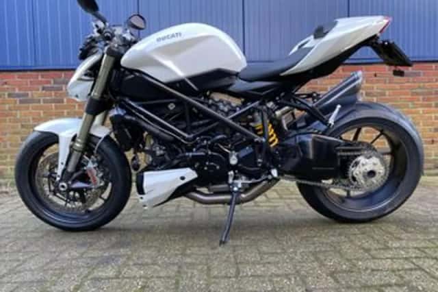 Ducati Streetfighter 1098 (2010) thumbnail 5