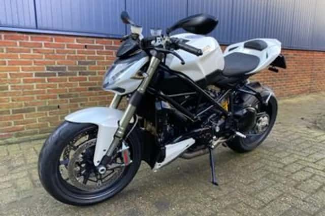 Ducati Streetfighter 1098 (2010) thumbnail 6