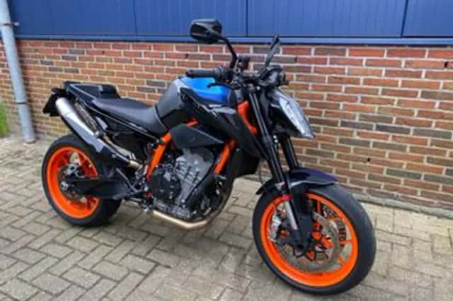 KTM 890 Duke (2020) thumbnail 2
