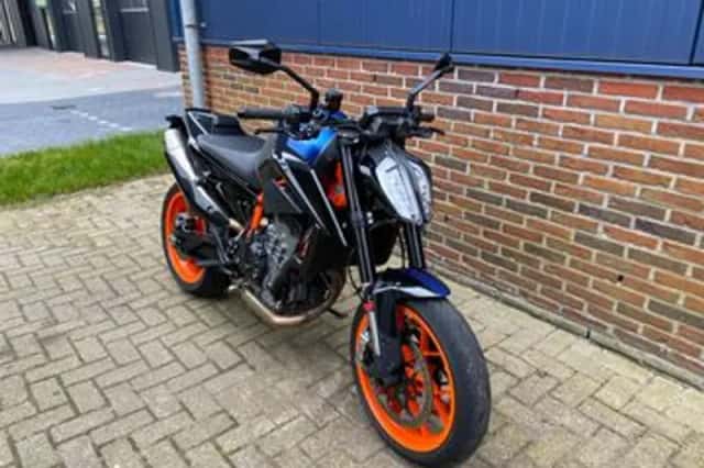 KTM 890 Duke (2020) thumbnail 3