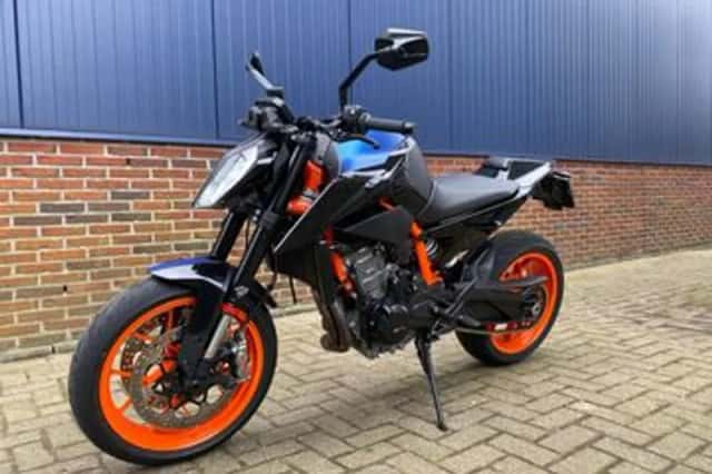 KTM 890 Duke (2020) thumbnail 6