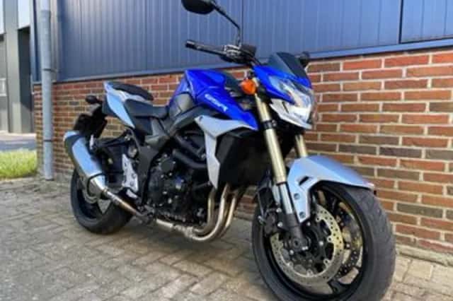 Suzuki GSR750 (2015) thumbnail 2