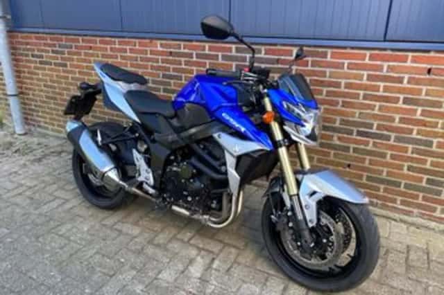 Suzuki GSR750 (2015) thumbnail 3