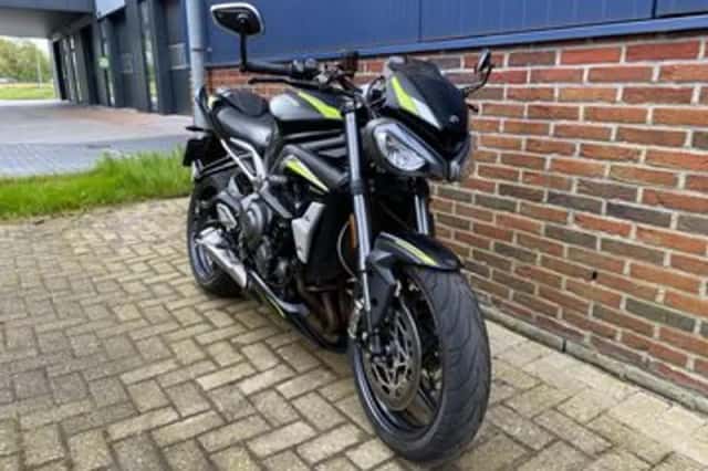 Triumph Street Triple 765 RS (2021) thumbnail 4