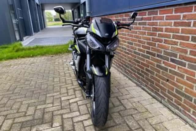 Triumph Street Triple 765 RS (2021) thumbnail 5