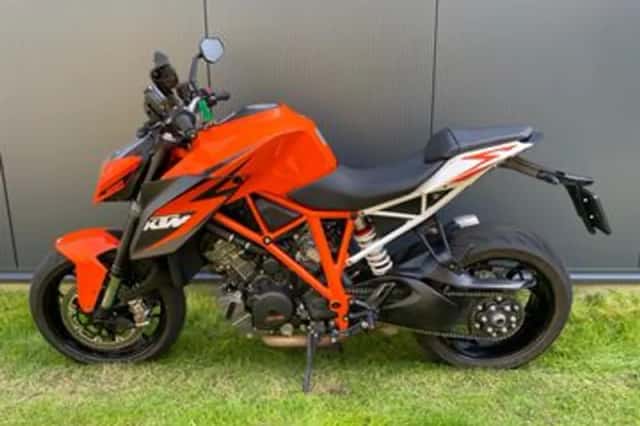 KTM 1290 SuperDuke R (2018) thumbnail 5