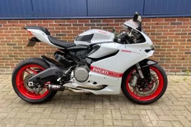 Ducati Panigale 899 (2014) thumbnail 5