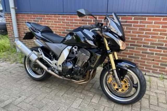 Kawasaki Z1000 (2005) thumbnail 3