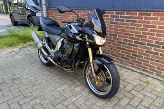 Kawasaki Z1000 (2005) thumbnail 4